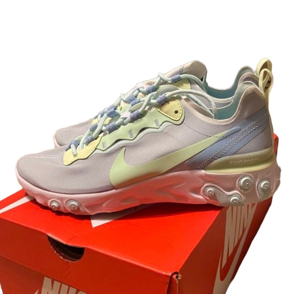 Nike Womens React Element 55 sneakers W8
